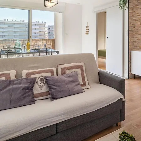 Marines-5 By Interhome