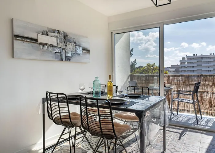 Marines-5 By Interhome *